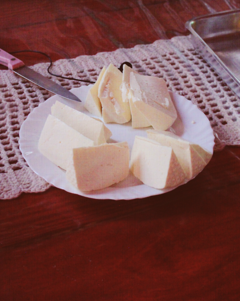 Quejo fresco no prato do Sítio Boa Vista