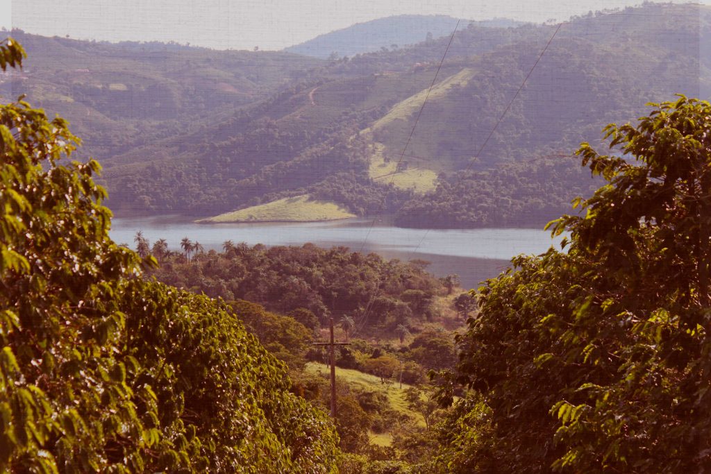 Represa do Graminha, rodeada de matas ciliares