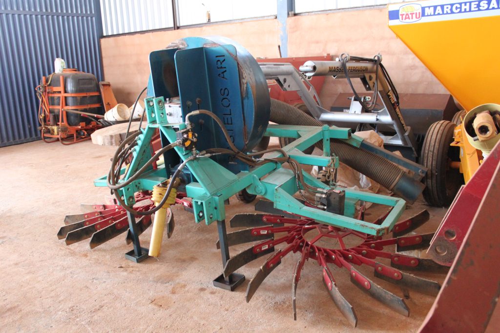 Foto da maquina que seu inventou e patenteou