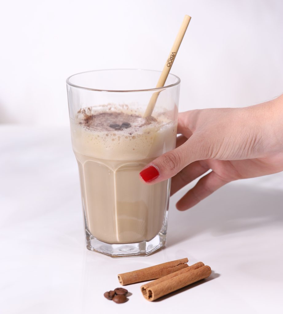 Imagem copo de latte de canela (receita com leite, café e canela)