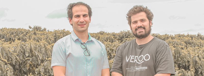 Foto dos produtores Mauricio Barruffini e Gabriel Barruffini, produtores de café especial da edição de dezembro do clube Veroo 